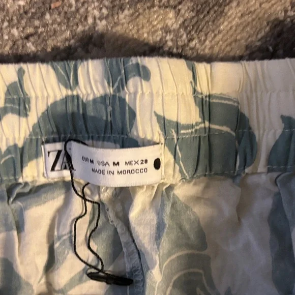 Two piece set - Picture 6 of 7